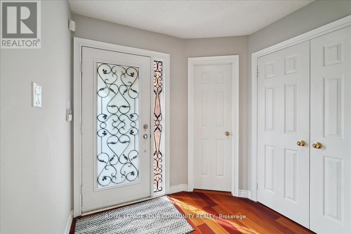 35 Timberview Drive, Vaughan, Ontario  L4J 8M2 - Photo 5 - N12573086