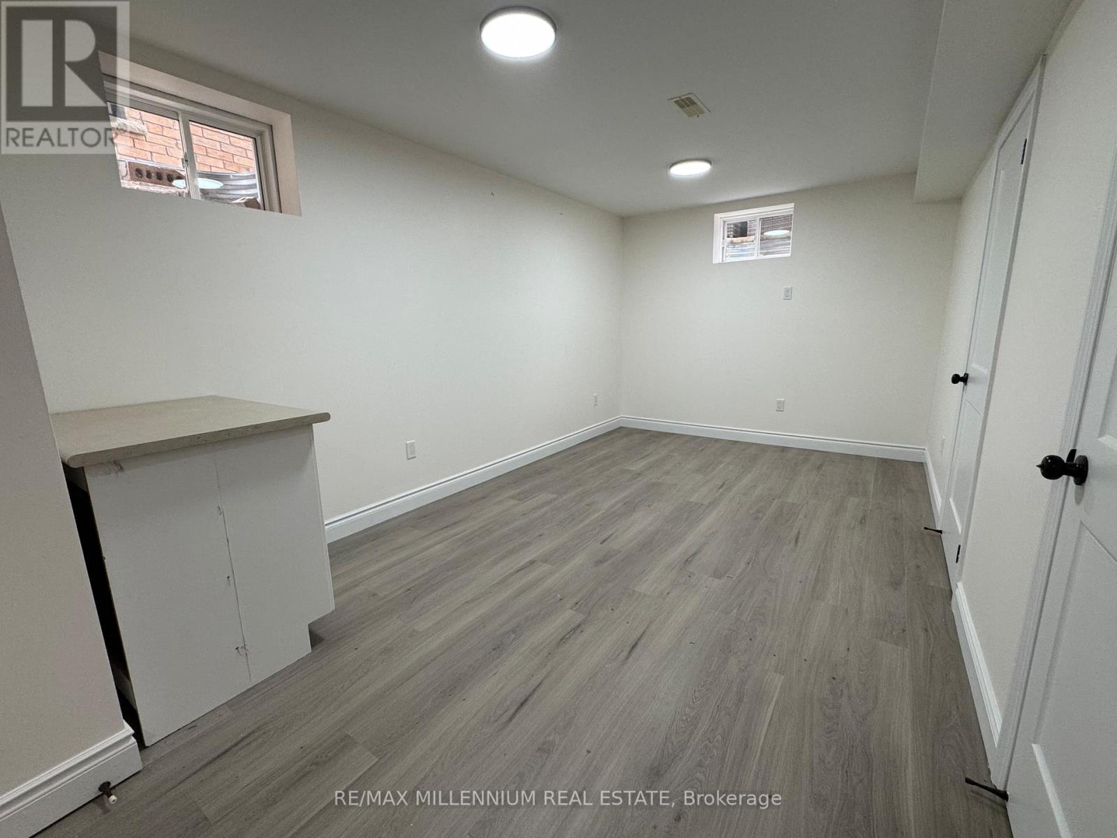 Lower - 161 Romaneli Crescent, Bradford West Gwillimbury, Ontario  L3Z 0X6 - Photo 7 - N12573098