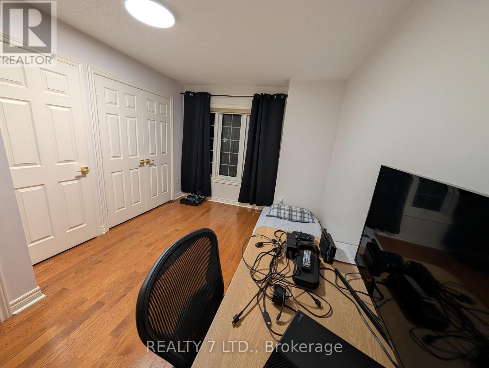 816 Walsh Court, Newmarket, Ontario  L3X 2V3 - Photo 11 - N12573102