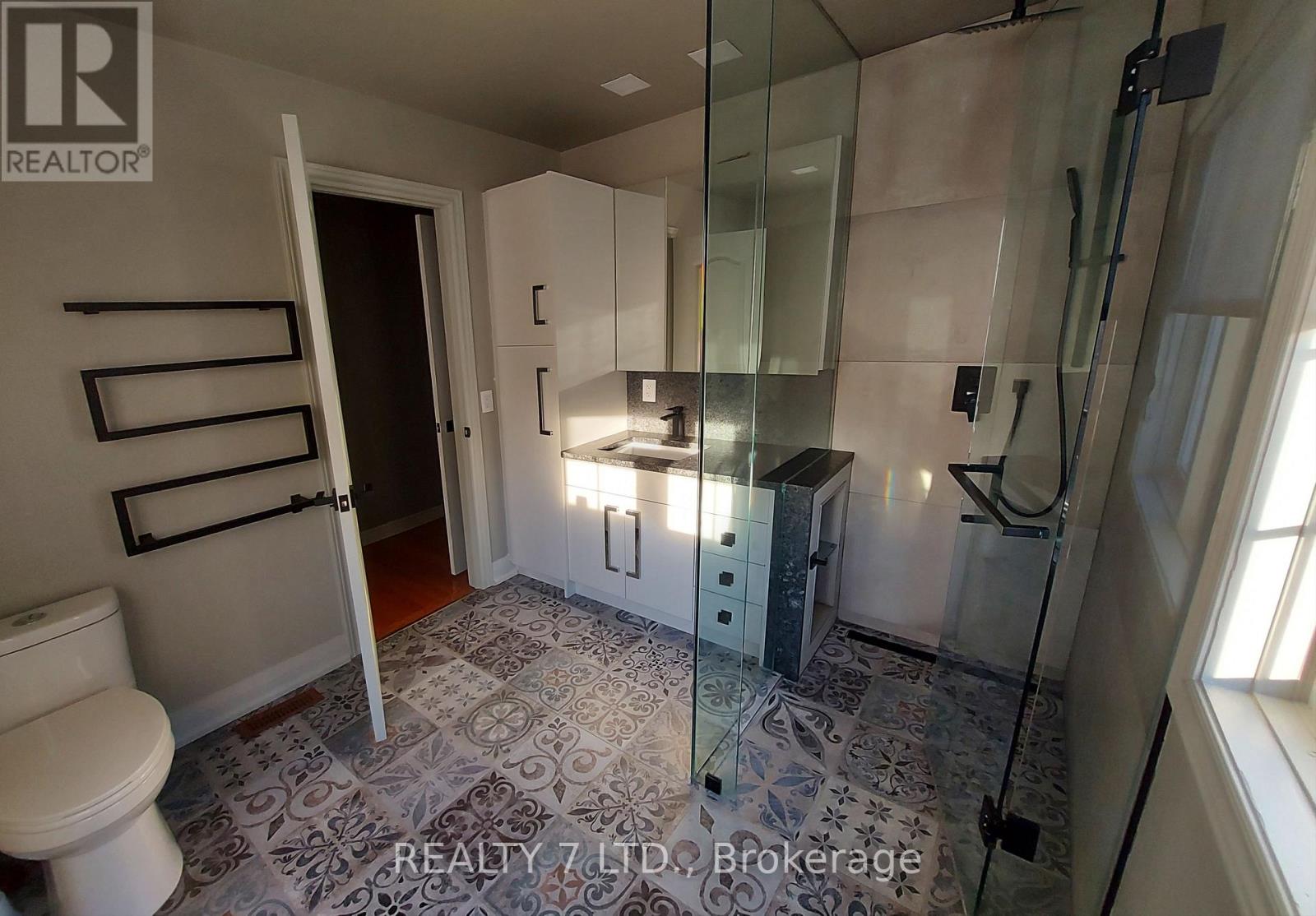 816 Walsh Court, Newmarket, Ontario  L3X 2V3 - Photo 7 - N12573102