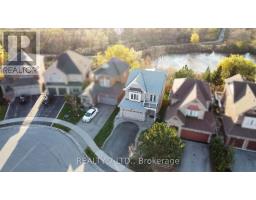816 WALSH COURT, Newmarket, Ontario