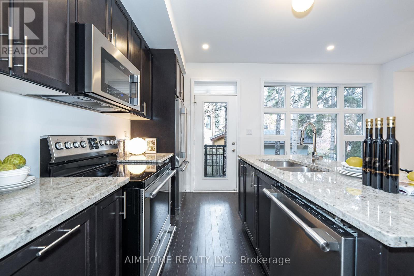 80 Causland Lane, Richmond Hill, Ontario  L4S 0G5 - Photo 9 - N12573112