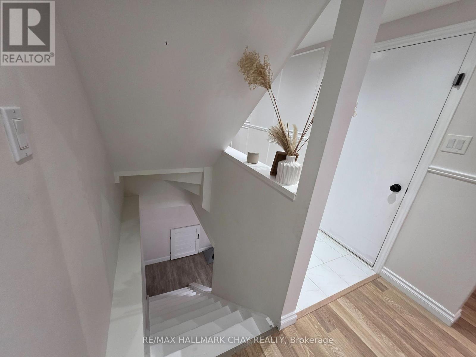 54 Shakespeare Crescent, Barrie (Letitia Heights), Ontario  L4N 6C1 - Photo 13 - S12573130