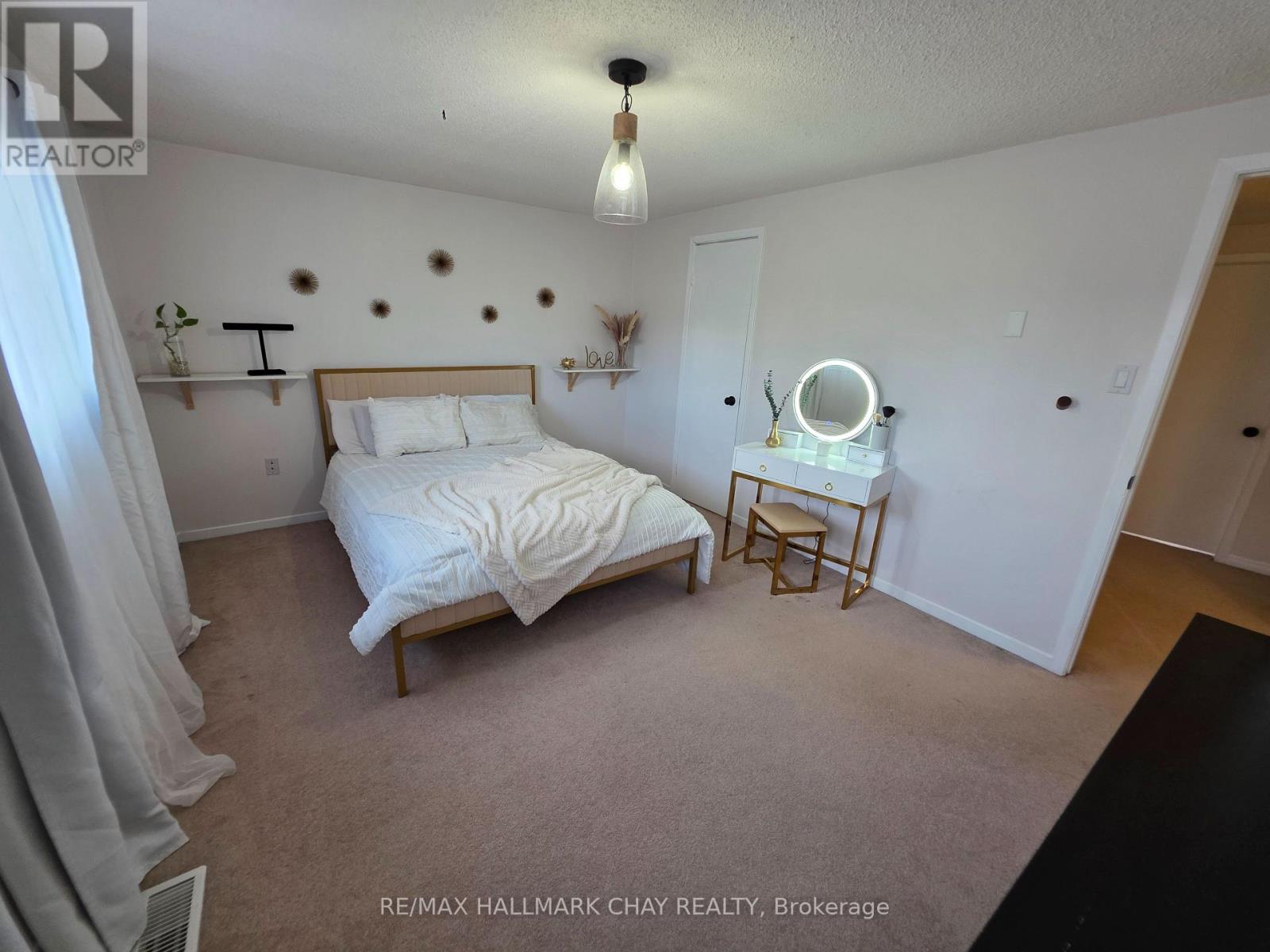 54 Shakespeare Crescent, Barrie (Letitia Heights), Ontario  L4N 6C1 - Photo 19 - S12573130