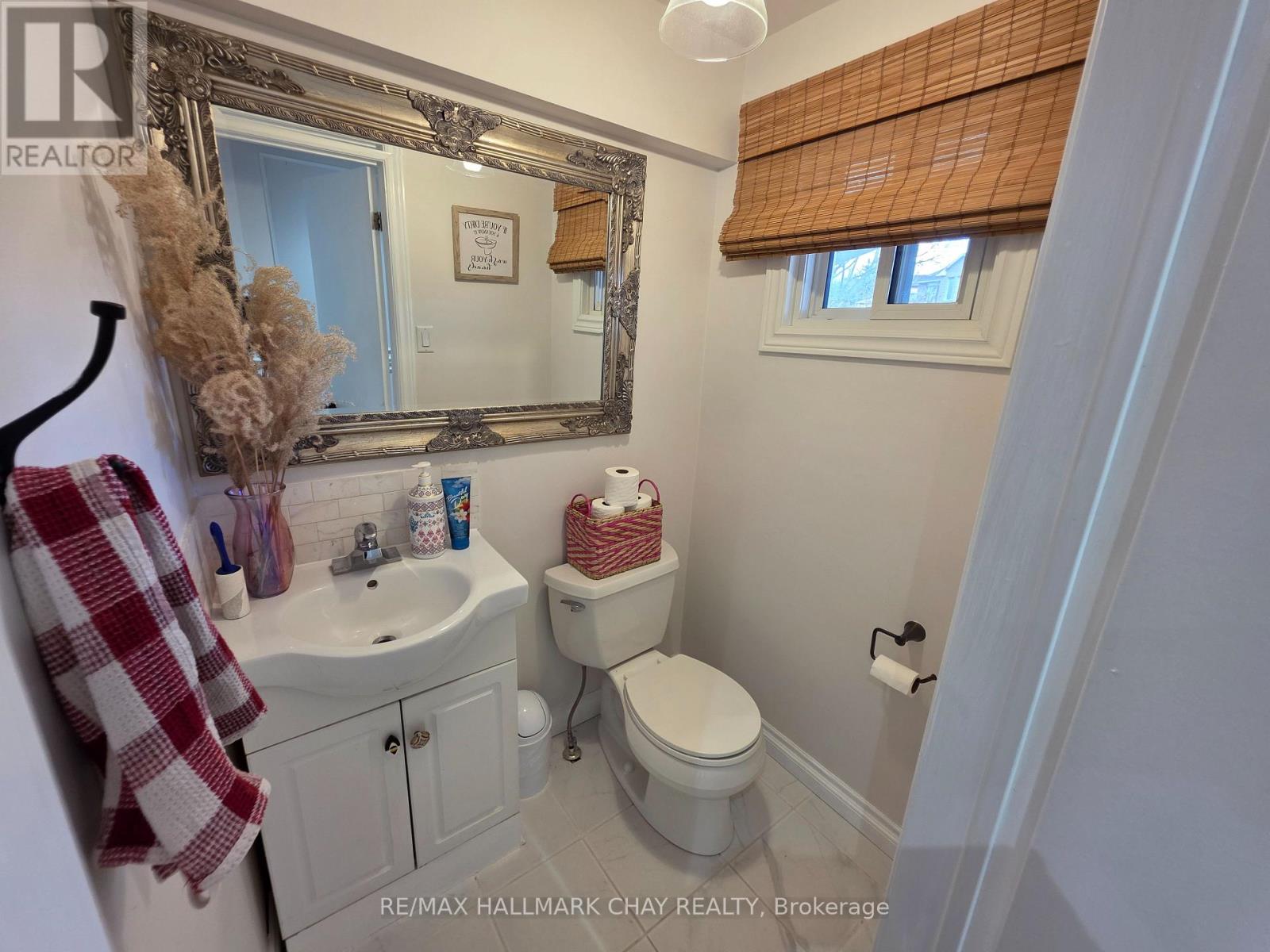 54 Shakespeare Crescent, Barrie (Letitia Heights), Ontario  L4N 6C1 - Photo 3 - S12573130