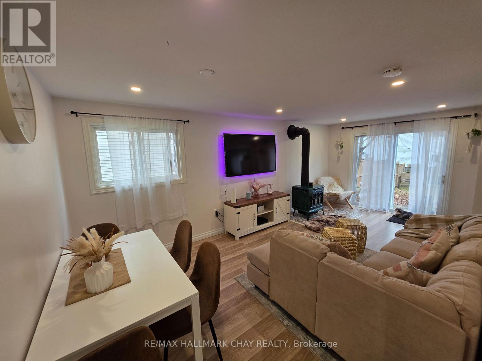 54 Shakespeare Crescent, Barrie (Letitia Heights), Ontario  L4N 6C1 - Photo 4 - S12573130