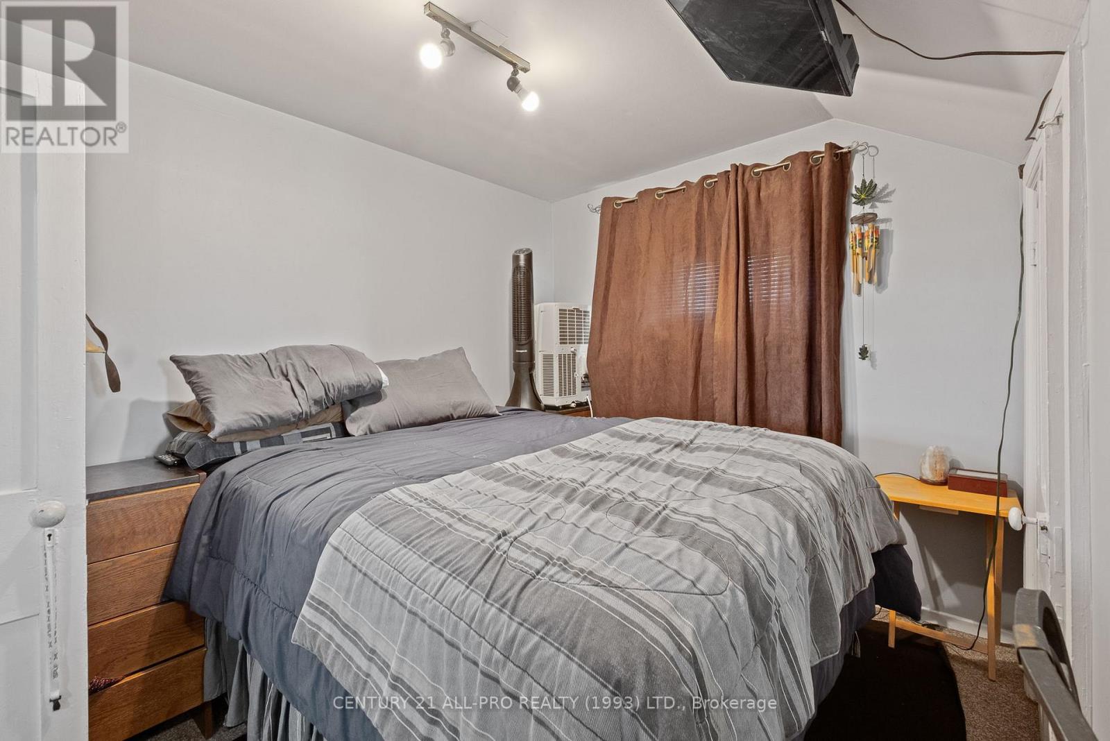 1 James Street W, Cobourg, Ontario  K9A 2J8 - Photo 37 - X12502384