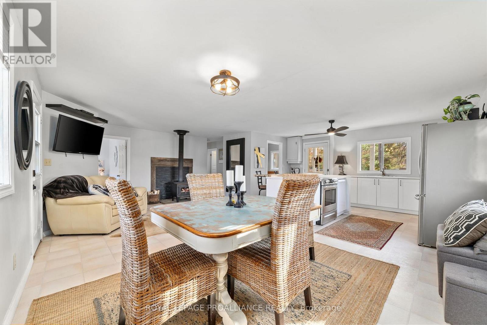 1019 Turner Way, Frontenac, Ontario  K0H 1B0 - Photo 12 - X12424070