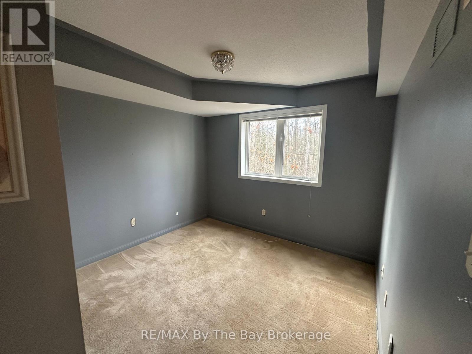 202 - 16 Westbury Avenue, Wasaga Beach, Ontario  L9Z 0B8 - Photo 6 - S12573144