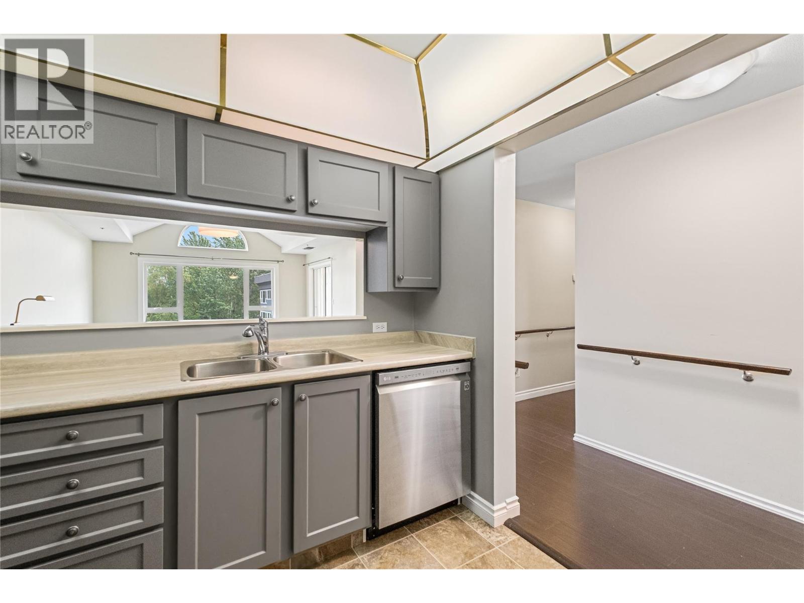 1045 Sutherland Avenue N Unit# 323, Kelowna, British Columbia  V1Y 5Y1 - Photo 11 - 10369925