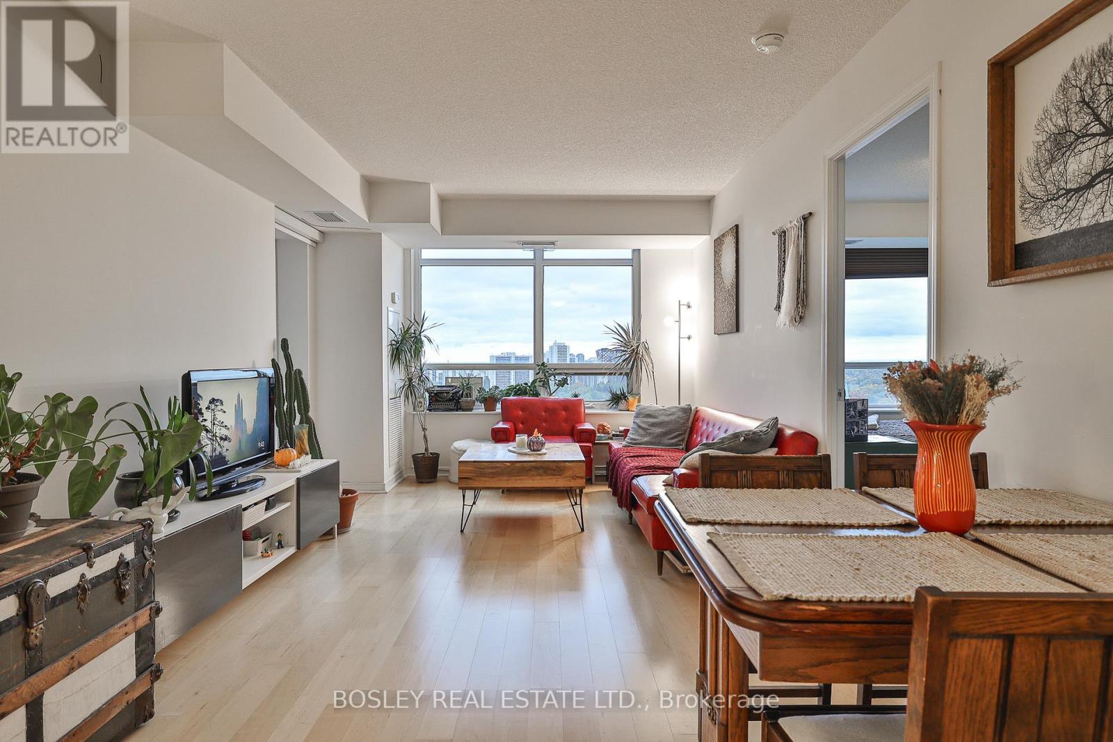 2007 - 60 Heintzman Street, Toronto, Ontario  M6P 5A1 - Photo 10 - W12573048