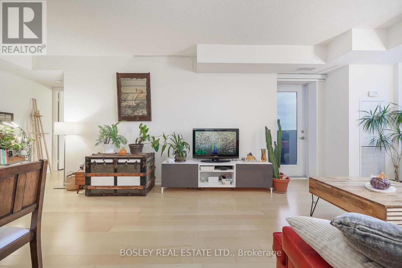 2007 - 60 Heintzman Street, Toronto, Ontario  M6P 5A1 - Photo 14 - W12573048