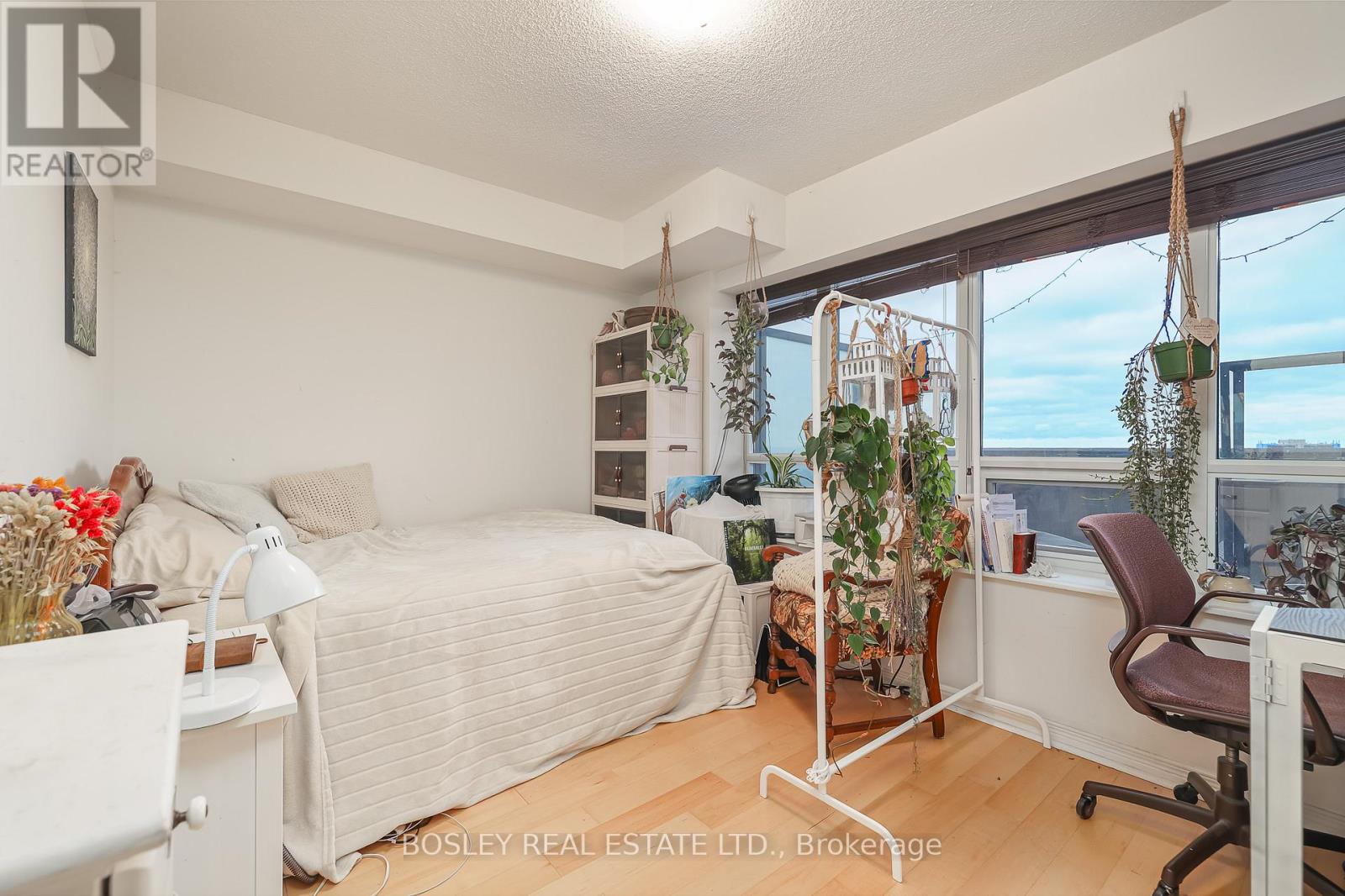 2007 - 60 Heintzman Street, Toronto, Ontario  M6P 5A1 - Photo 23 - W12573048