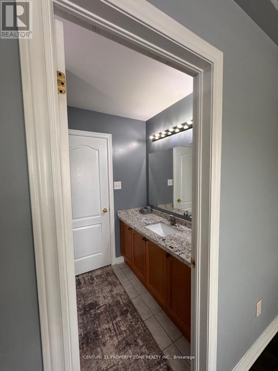 Room B - 33 Gamson Crescent, Brampton, Ontario  L6R 0V7 - Photo 14 - W12573090