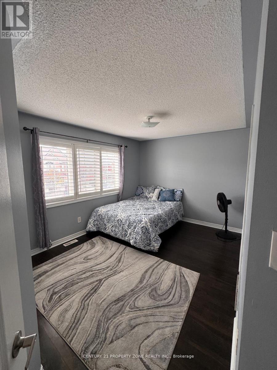 Room B - 33 Gamson Crescent, Brampton, Ontario  L6R 0V7 - Photo 16 - W12573090