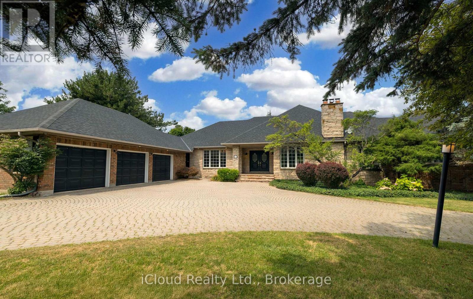 163 Wheelihan Way, Milton, Ontario  L0P 0A1 - Photo 2 - W12573104