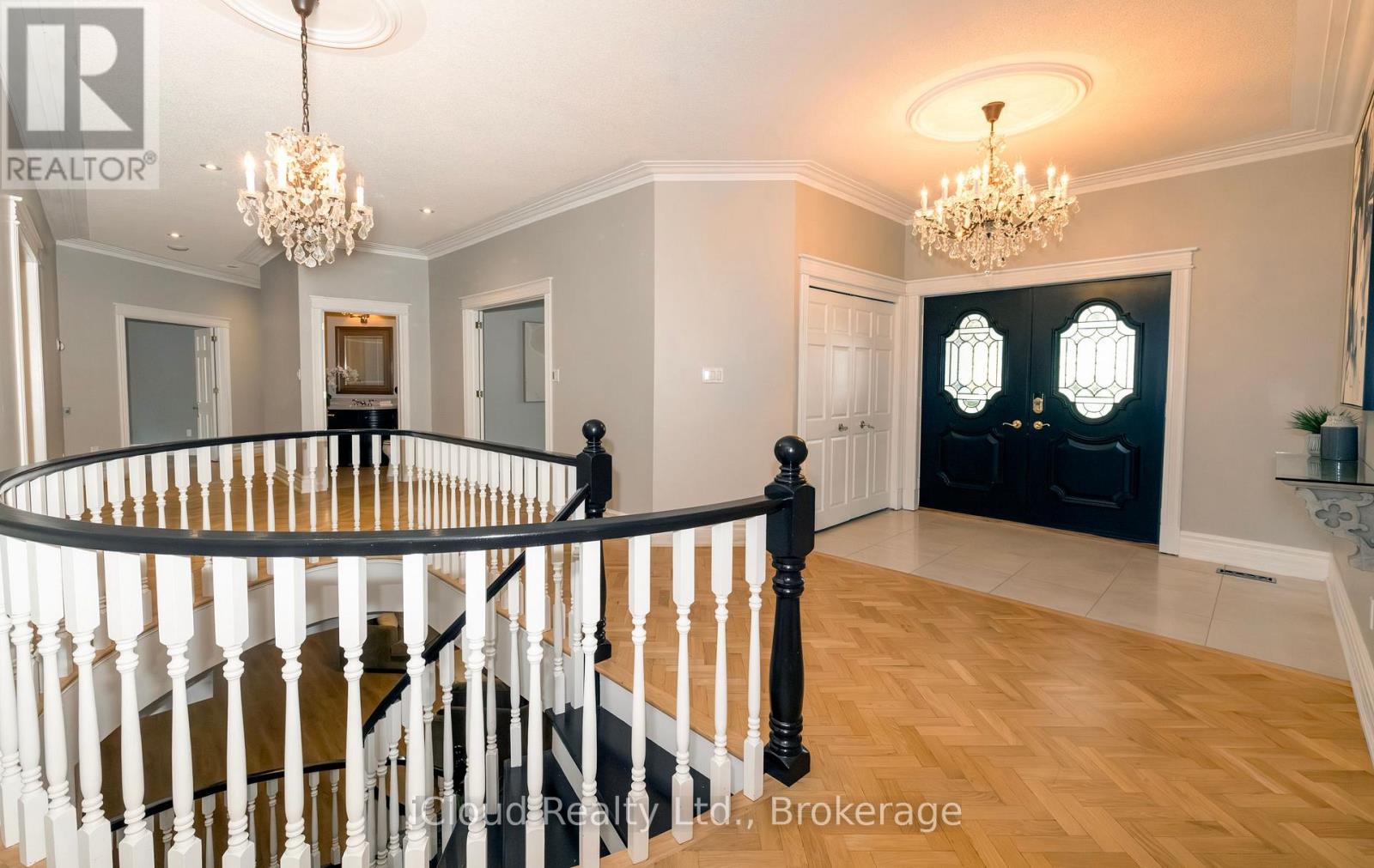 163 Wheelihan Way, Milton, Ontario  L0P 0A1 - Photo 3 - W12573104