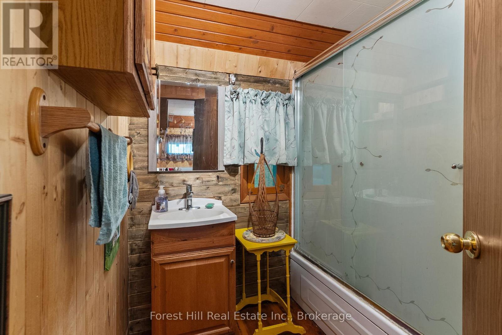 1067 West Black Lake Road, Muskoka Lakes, Ontario  P0C 1M0 - Photo 8 - X12573156