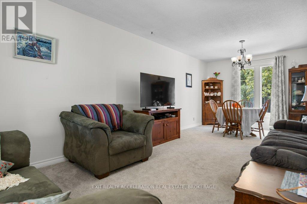 286 Barrett Boulevard, Greater Napanee, Ontario K7R 1G8 - Photo 9 - X12573204