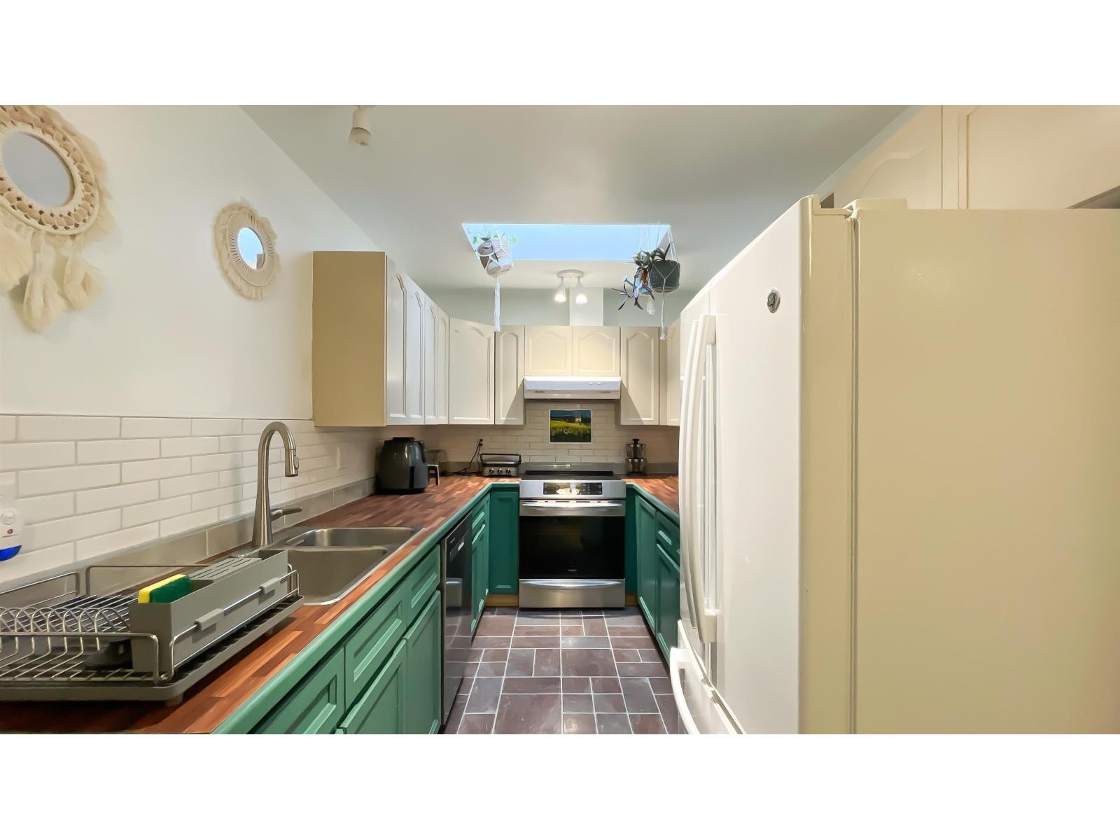 305 9299 121 Street, Surrey, British Columbia  V3V 7X8 - Photo 13 - R3069641