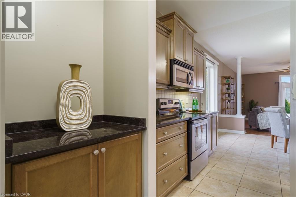 25 Sidare Court, Grimsby, Ontario  L3M 4E8 - Photo 8 - 40786109