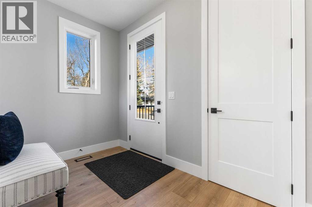 100 West Glen Crescent Sw, Calgary, Alberta  T3C 2X4 - Photo 4 - A2269677