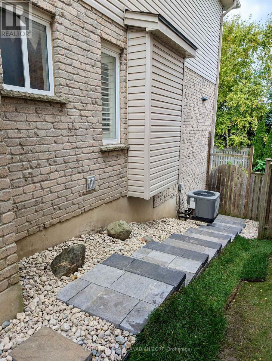 Lower - 924 Guildwood Boulevard, London North, Ontario  N6H 5S9 - Photo 12 - X12573196