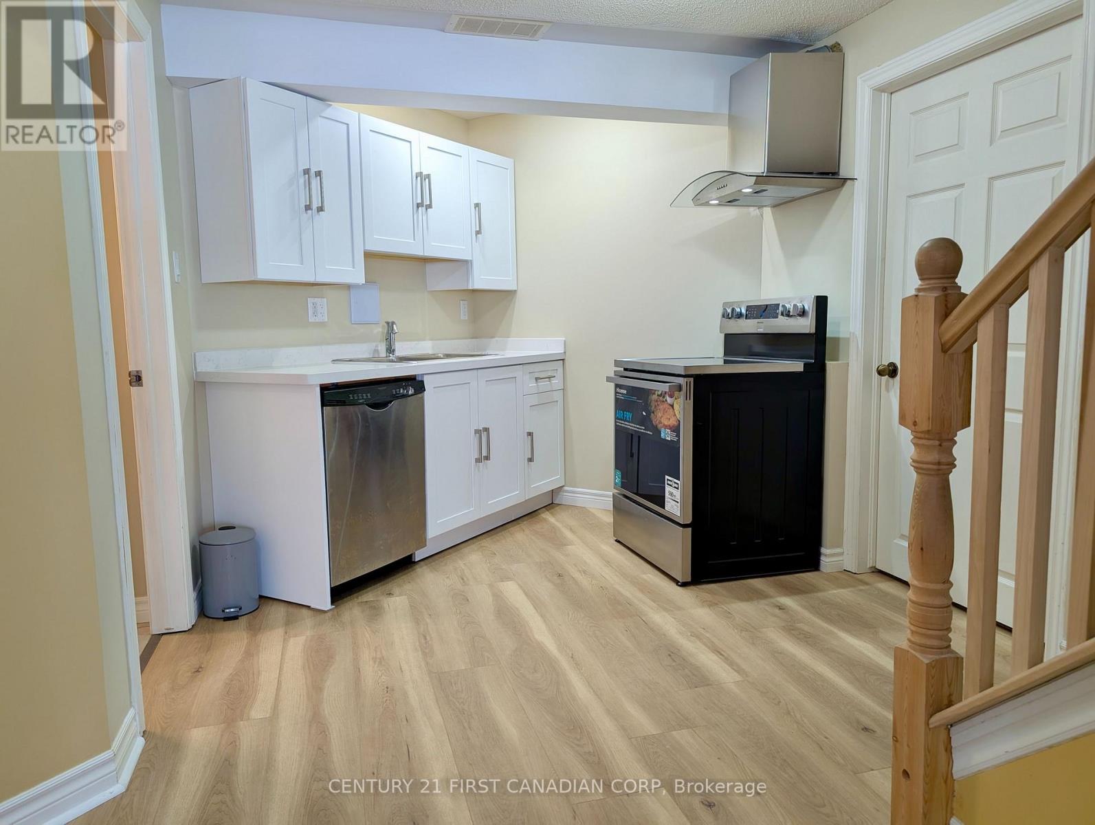 Lower - 924 Guildwood Boulevard, London North, Ontario  N6H 5S9 - Photo 4 - X12573196