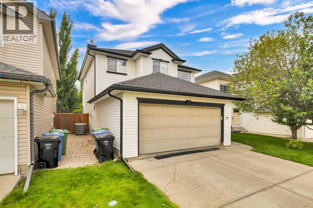 18 Shannon Square Sw, Calgary, Alberta  T2Y 4J9 - Photo 3 - A2271661