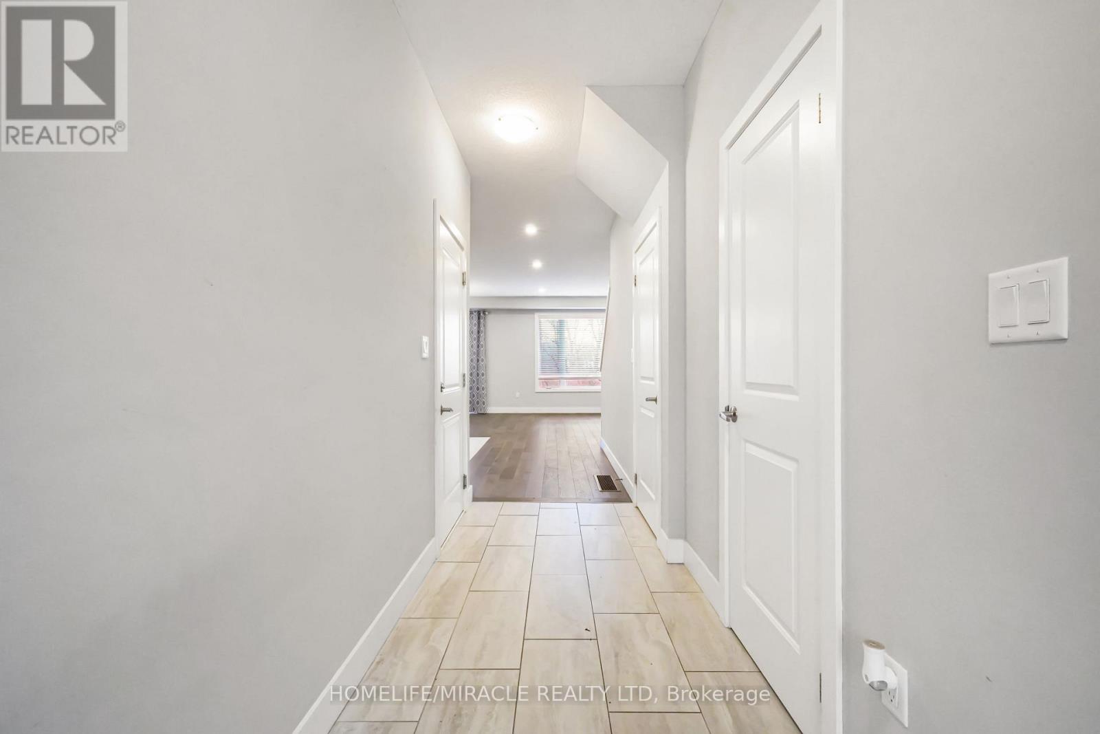 177 Edgevalley Road, London East, Ontario  N5V 0C5 - Photo 5 - X12573000