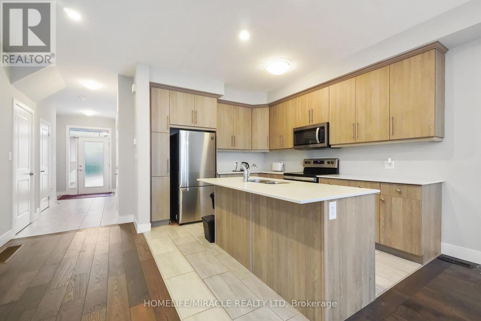 177 Edgevalley Road, London East, Ontario  N5V 0C5 - Photo 9 - X12573000