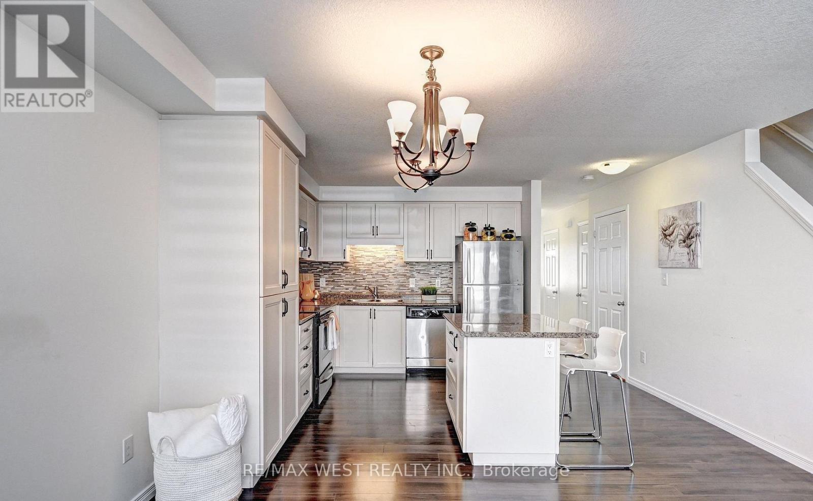 21 Machado Street, Kitchener, Ontario  N2R 0C1 - Photo 12 - X12573050