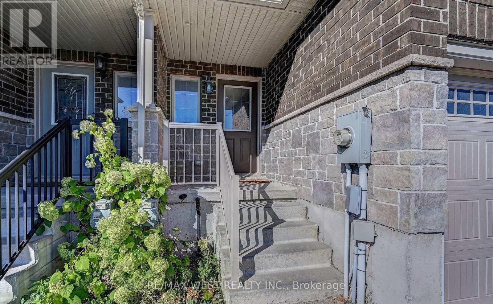 21 Machado Street, Kitchener, Ontario  N2R 0C1 - Photo 2 - X12573050