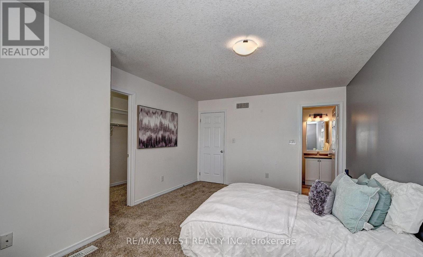 21 Machado Street, Kitchener, Ontario  N2R 0C1 - Photo 22 - X12573050