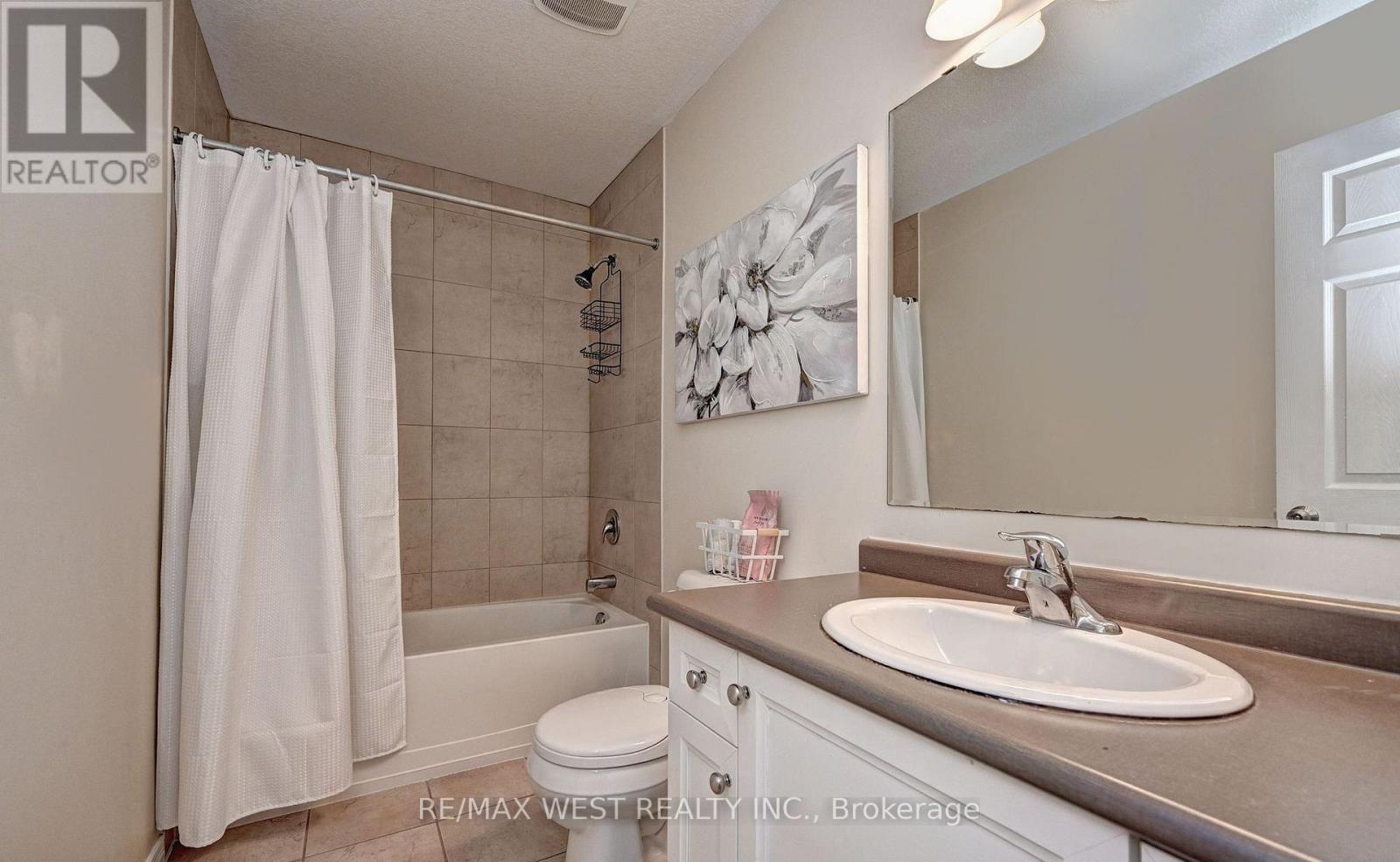 21 Machado Street, Kitchener, Ontario  N2R 0C1 - Photo 29 - X12573050