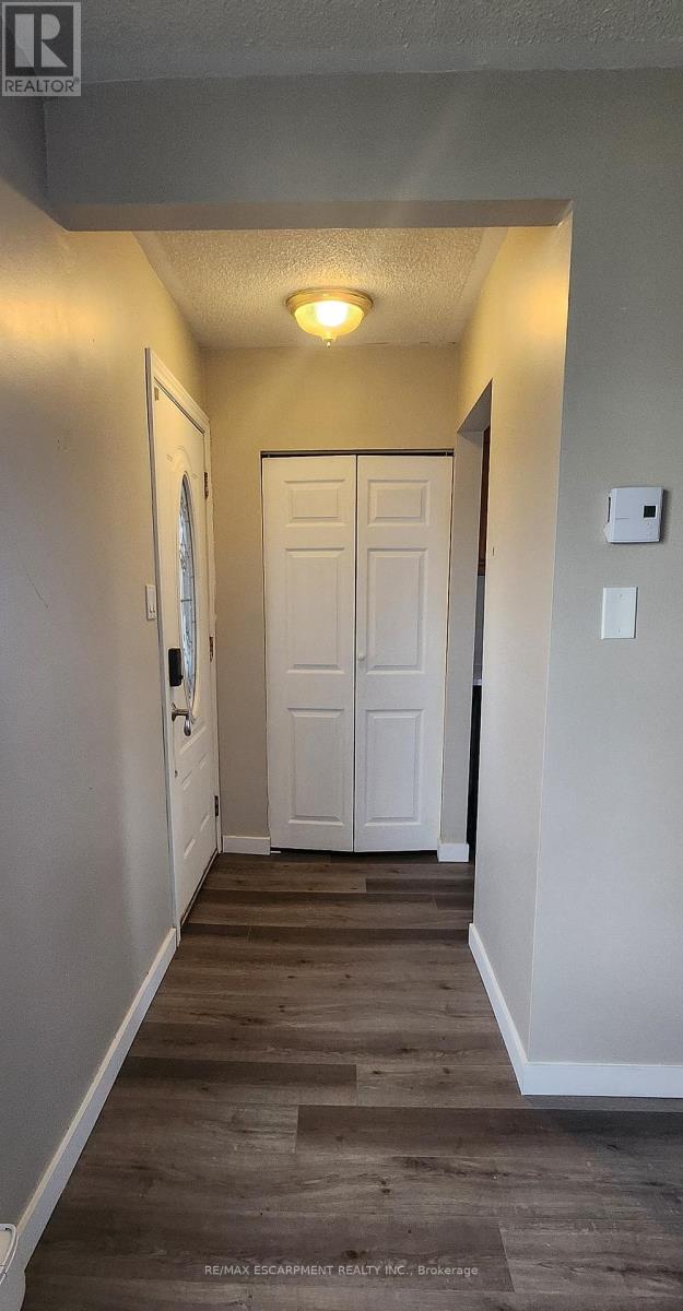 25 Sheldon Street, Brantford, Ontario  N3T 6C2 - Photo 2 - X12573108