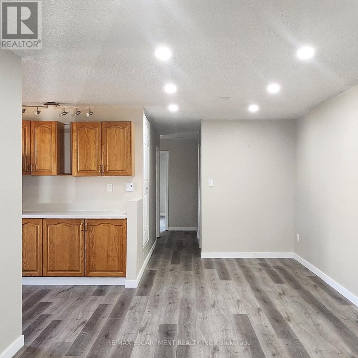 25 Sheldon Street, Brantford, Ontario  N3T 6C2 - Photo 9 - X12573108