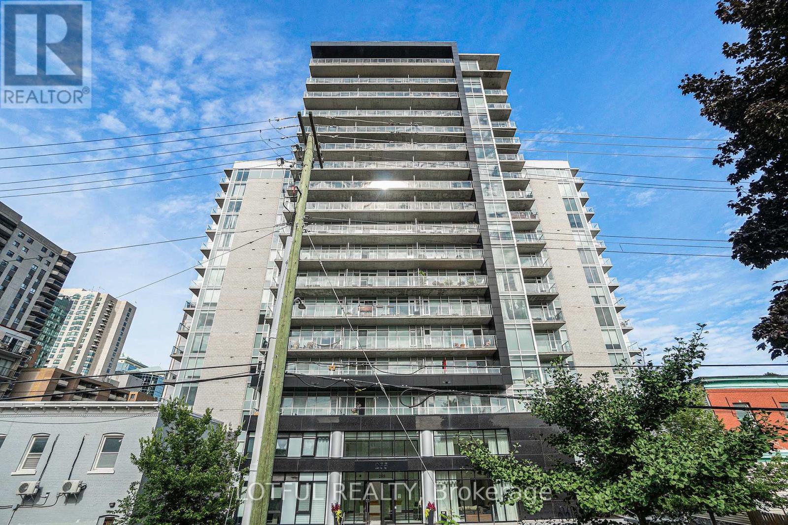 1705 - 255 Bay Street, Ottawa, Ontario  K1R 0C5 - Photo 1 - X12573170