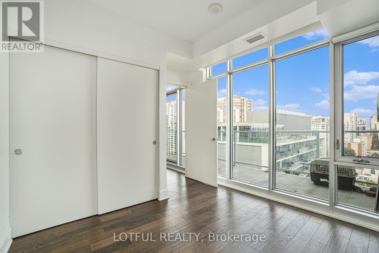 1705 - 255 Bay Street, Ottawa, Ontario  K1R 0C5 - Photo 16 - X12573170