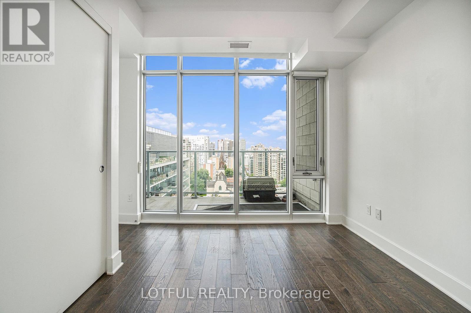 1705 - 255 Bay Street, Ottawa, Ontario  K1R 0C5 - Photo 17 - X12573170