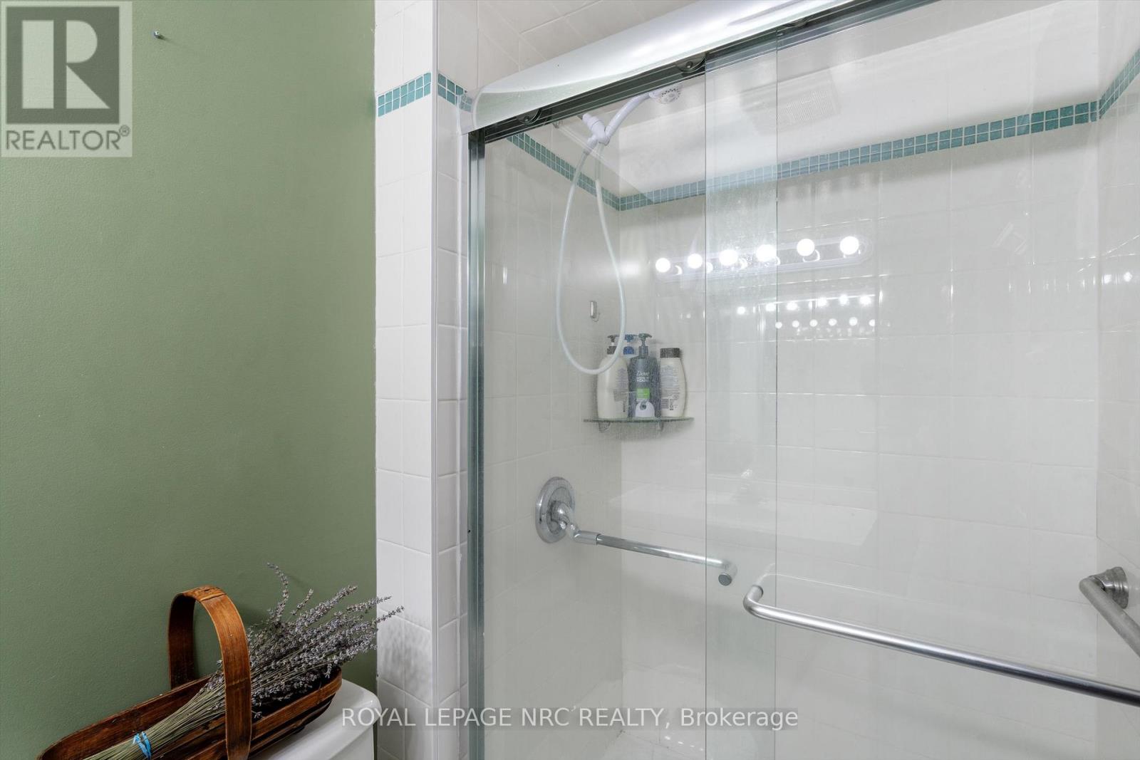 163 Pine Street S, Thorold, Ontario  L2V 3M5 - Photo 24 - X12573172