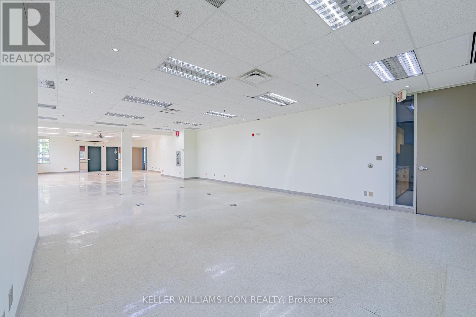 90 A Bill Leathem Drive, Ottawa, Ontario  K2J 0R3 - Photo 7 - X12245355