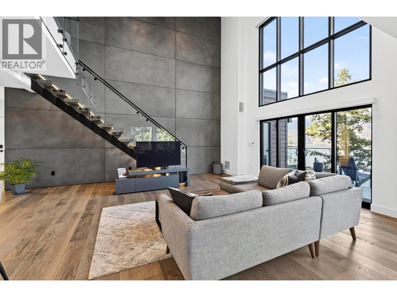 3434 Mckinley Beach Drive Unit# 408, Kelowna, British Columbia  V1V 0H3 - Photo 4 - 10369712