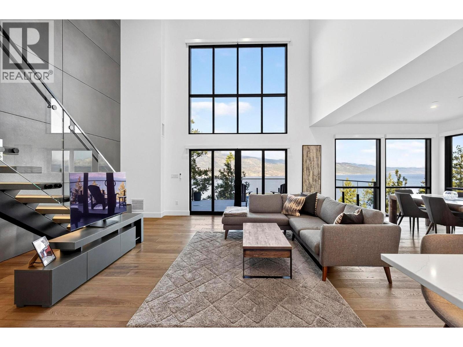 3434 Mckinley Beach Drive Unit# 408, Kelowna, British Columbia  V1V 0H3 - Photo 3 - 10369712