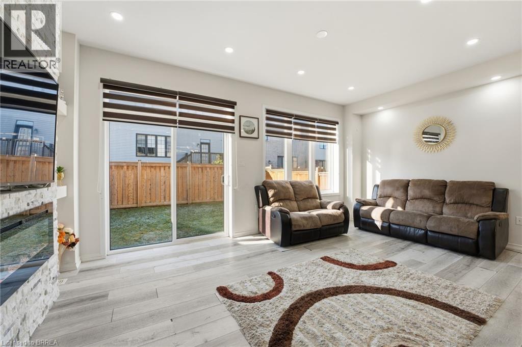 29 Arnold Marshall Boulevard, Caledonia, Ontario  N3W 0B2 - Photo 9 - 40788635