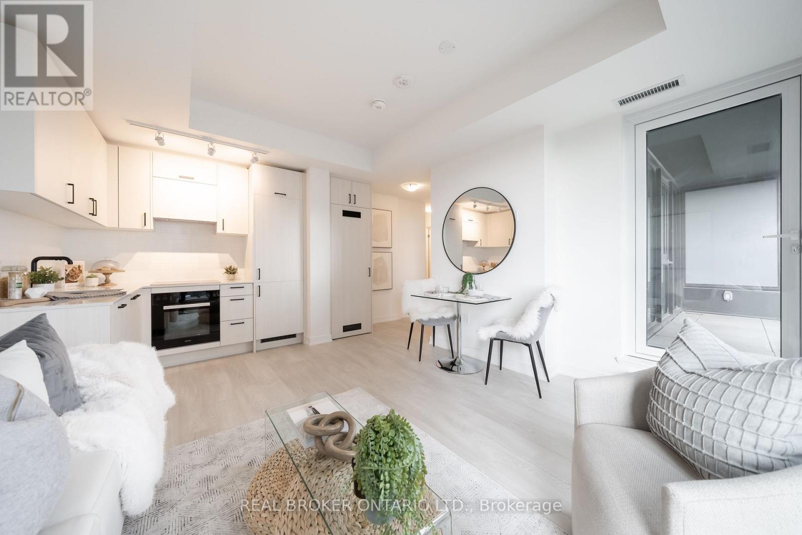 912 - 1 Quarrington Lane, Toronto, Ontario  M3C 0S4 - Photo 10 - C12573134