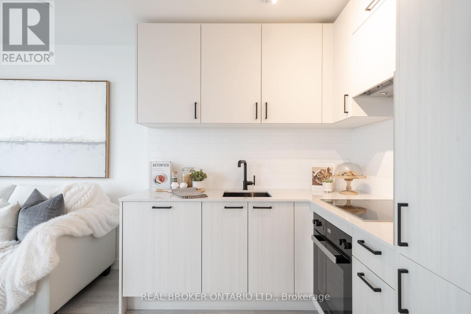 912 - 1 Quarrington Lane, Toronto, Ontario  M3C 0S4 - Photo 15 - C12573134