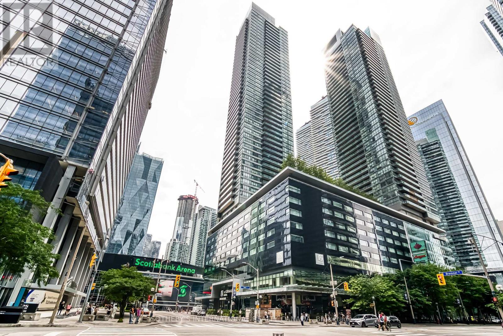 4906 - 55 BREMNER BOULEVARD, Toronto, Ontario