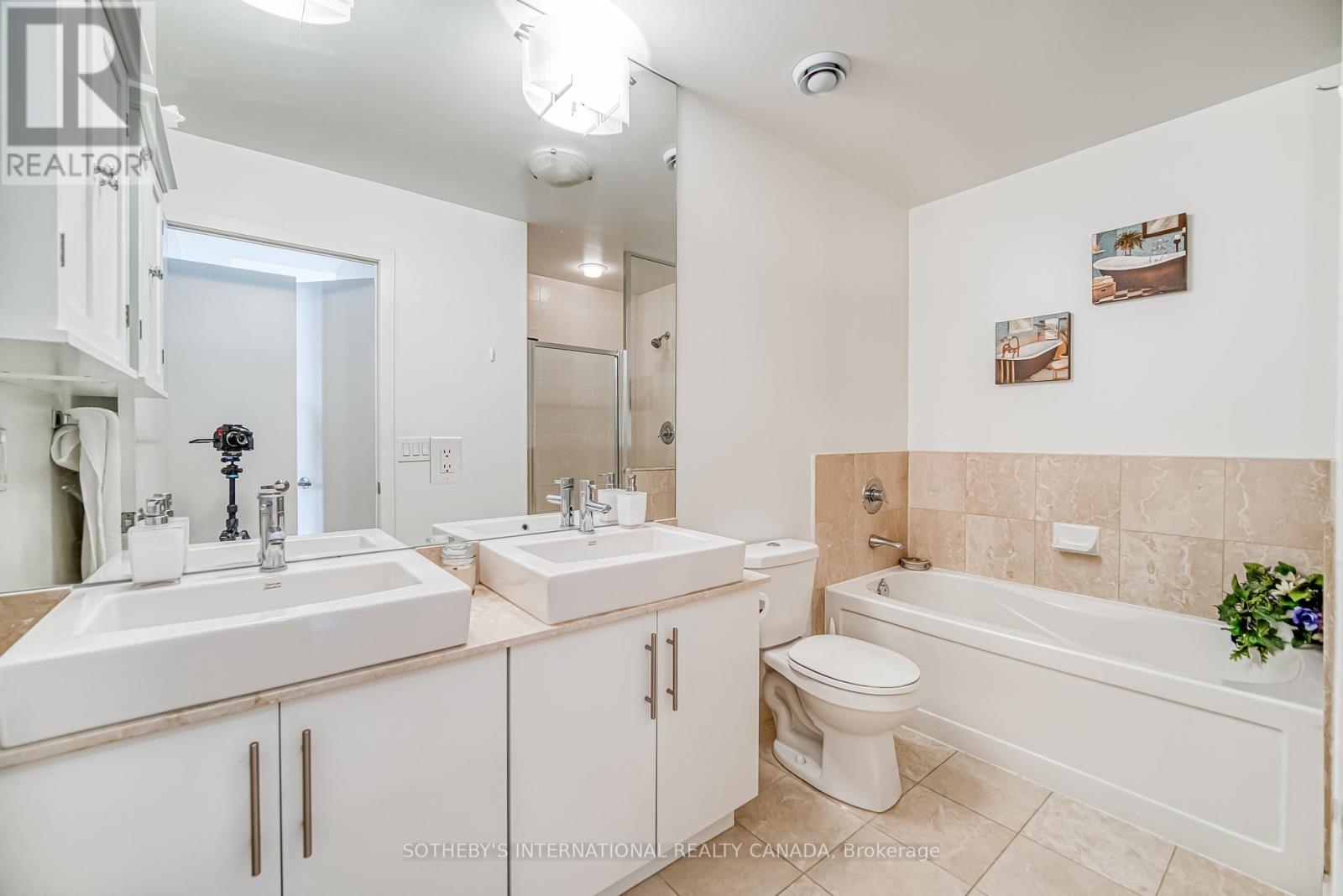 4906 - 55 Bremner Boulevard, Toronto, Ontario  M5J 0A6 - Photo 14 - C12573178