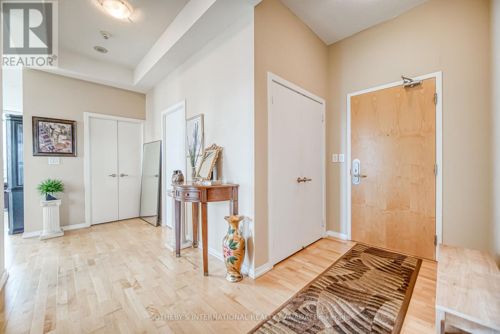 4906 - 55 Bremner Boulevard, Toronto, Ontario  M5J 0A6 - Photo 4 - C12573178